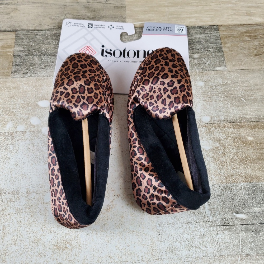 Isotoner Womens Moccasin Slippers Sz 6 Cheetah Print Comfort Slip On Round Toe